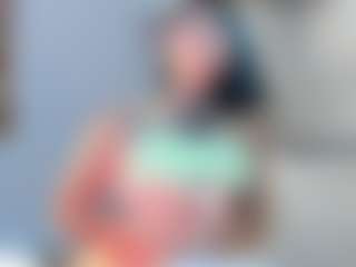 Live cam show with Alahia-Dangelo - Green Eyes on Milf Play