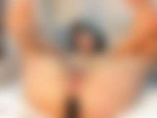Live cam show with Alahia-Dangelo - Green Eyes on luckytryst.com
