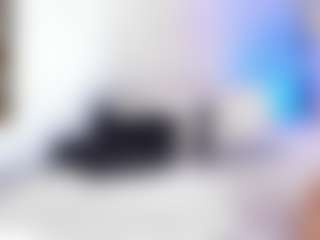 Live cam show with Alahia-Dangelo - Smoking on AdultVida.com