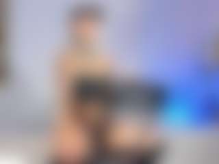 Live cam show with Alahia-Dangelo - Athletic on Strip Flash - Live Sex Shows