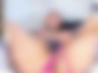 Live cam show with Alahia-Dangelo - Athletic Cum on nudelive.tv