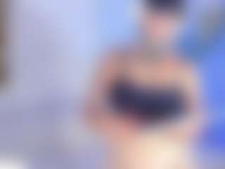 Live cam show with Alahia-Dangelo - Public on Camsoda