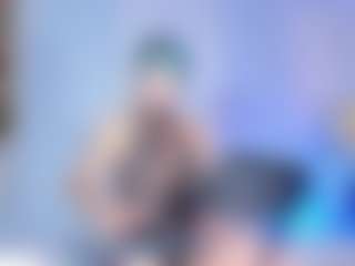 Live cam show with Alahia-Dangelo - Solo on Camsoda