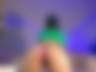 Live cam show with Alahia-Dangelo - Ride Torso on Camming Site