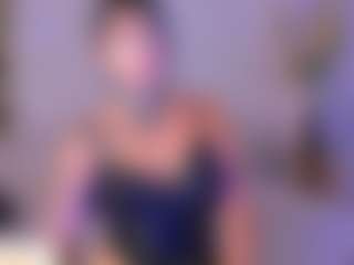 Live cam show with Alahia-Dangelo - Smoking on Camsoda