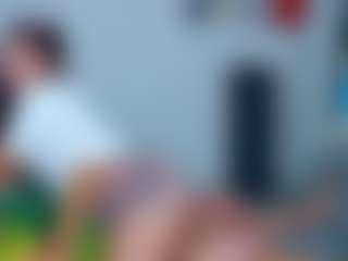Live cam show with Ivy and Sam - Athletic Public on pussylord.com