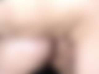 Live cam show with Ivy and Sam - Facial on Camsoda