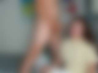Live cam show with Ivy and Sam - Athletic Amateur on Milfs Live