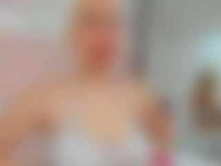 Live cam show with Cata-charlotte - New Brown Eyes on Camsoda