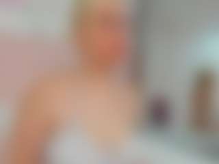 Live cam show with Cata-charlotte - New BBW on liverealitysex.com