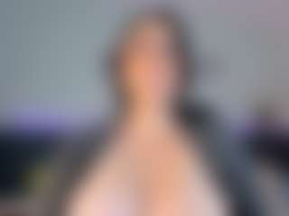 Live cam show with Jayden Jones - Petite on makecum.org