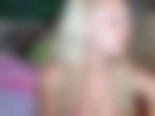 Live cam show with LilFknSquirt - Moaning on Camming Site
