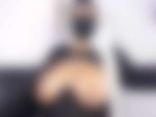 Live cam show with Zulema-Parvin - Smoking on StripNow