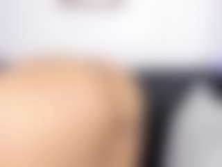Live cam show with Zulema-Parvin - Nipple Piercings on friskycurves.com