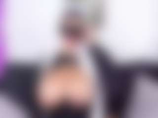 Live cam show with Zulema-Parvin - Petite on Camsoda