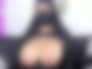 Live cam show with Zulema-Parvin - Trimmed Arab on Milfs Live