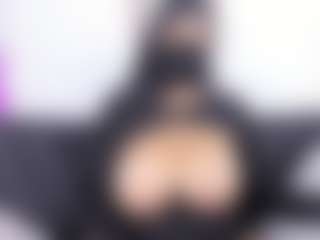 Live cam show with Zulema-Parvin - Tittyfuck on Camsoda