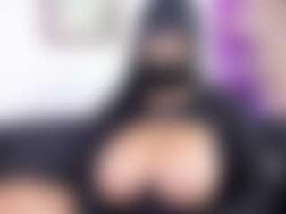 Live cam show with Zulema-Parvin - Tittyfuck on Camsoda