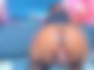 Miahorny69 MILF webcam performer live streaming