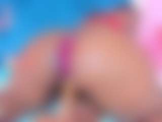 Miahorny69 MILF webcam performer live streaming
