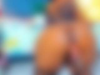 Miahorny69's Live Sex Cam Show