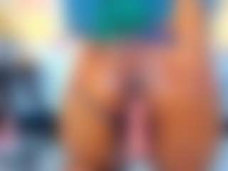 Miahorny69's Live Sex Cam Show