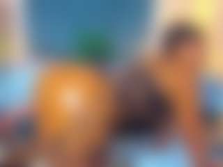 Live cam show with Miahorny69 - Black Toys on CamSextacy