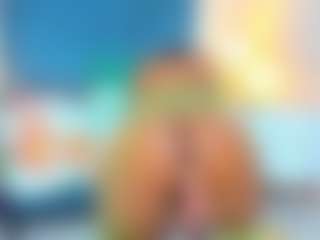 Miahorny69's Live Sex Cam Show