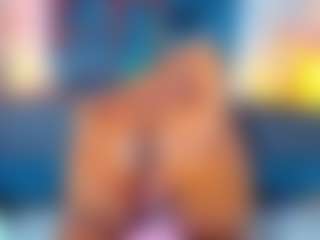Live cam show with Miahorny69 - Twerk on TeamSkeetLive
