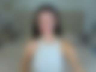 Live cam show with SnowWhiteee - Moaning on Chatstar