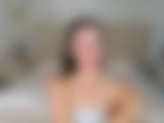 Live cam show with SnowWhiteee - Moaning on Dare Cams
