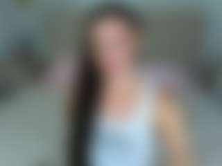 Live cam show with SnowWhiteee - Green Eyes on CamClone
