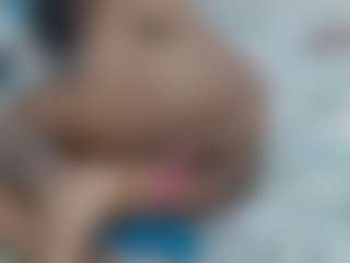 Live cam show with Lulu-liz - Smoking on SpunkLive