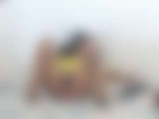 Live cam show with Lulu-liz - Smoking on Camsoda