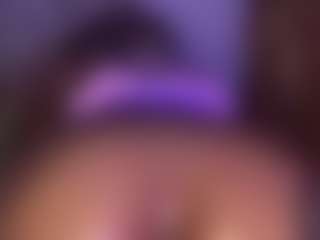 Live cam show with rayemillian - Gagging on Camsoda