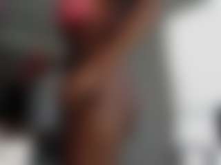 Live cam show with Roxxana-queen - Squirt on Camsoda