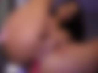 Live cam show with Kyliejo19 - Redbone on milfzrlive.com