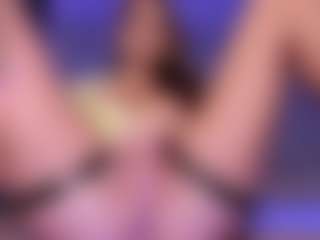 Live cam show with Kyliejo19 - Wet on madthumbs