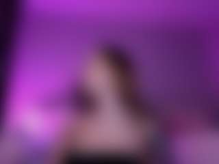 Live cam show with Kyliejo19 - Brown Eyes Brown Hair on https://playwithruby.com
