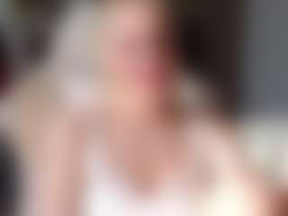 Live cam show with YourL1ttleAngel - Sexting on MyBangCams