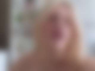 Live cam show with YourL1ttleAngel - Full Nudity on madthumbs