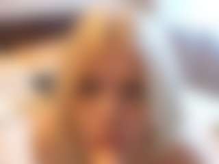 Live cam show with YourL1ttleAngel - Full Nudity on StripNow