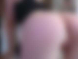 Live cam show with YourL1ttleAngel - Blue Eyes on Latina Girls