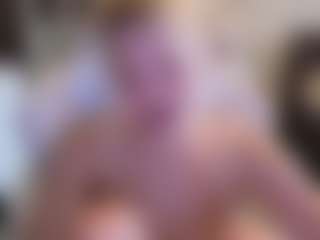 Live cam show with YourL1ttleAngel - Public on Camsoda