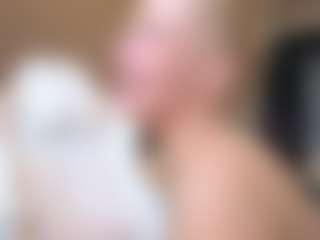 Live cam show with YourL1ttleAngel - Shaved Pussy Curvy on Camiplay Live