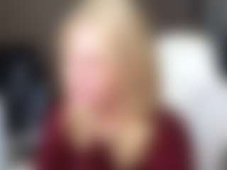 Live cam show with YourL1ttleAngel - Blue Eyes on SmokeAndPoke