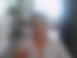 Live cam show with Blondecougar - Ass Bouncing on CamClone