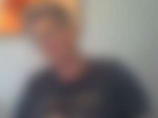 Blondecougar's Live Sex Cam Show