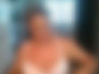Blondecougar's Live Sex Cam Show