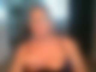 Blondecougar's Live Sex Cam Show